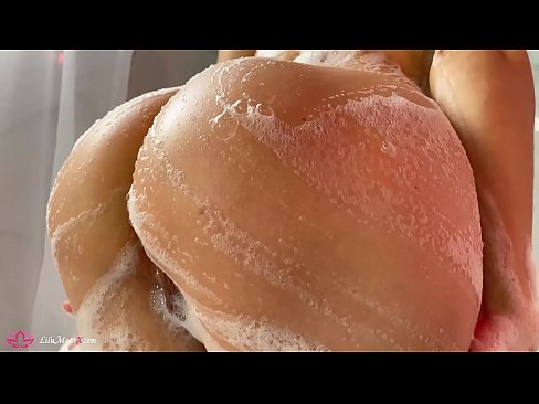❤️ Morena masturba o coño cun vibrador ata un orgasmo intenso na ducha ️❌ Follar na pornografía gl.hentaisea-com.ru
